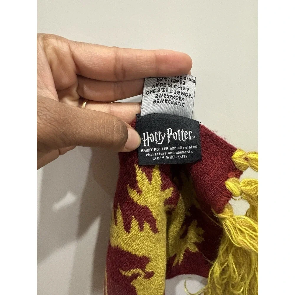 HARRY‎ POTTER - Gryffindor Reversible Knit Scarf Officially Licensed
